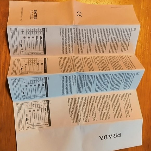 Vintage Prada sunglasses - Picture 4 of 4